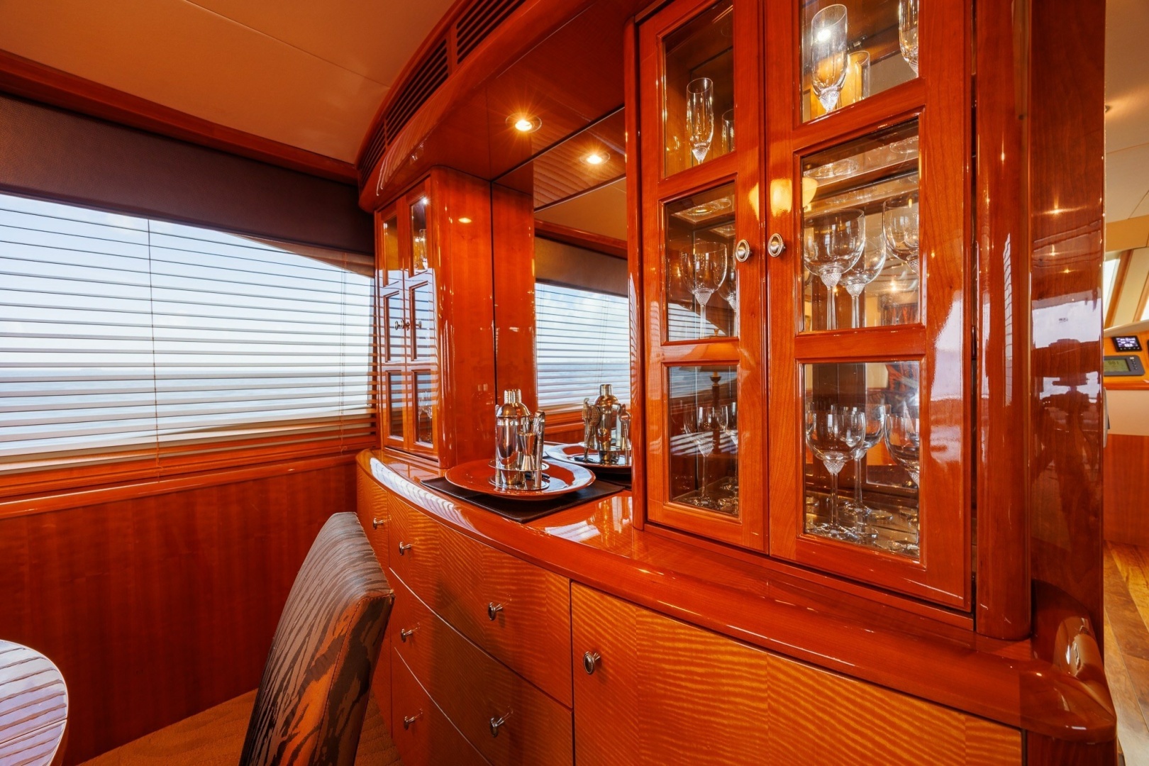 2007 Lazzara Yachts 74 MOTOR YACHT