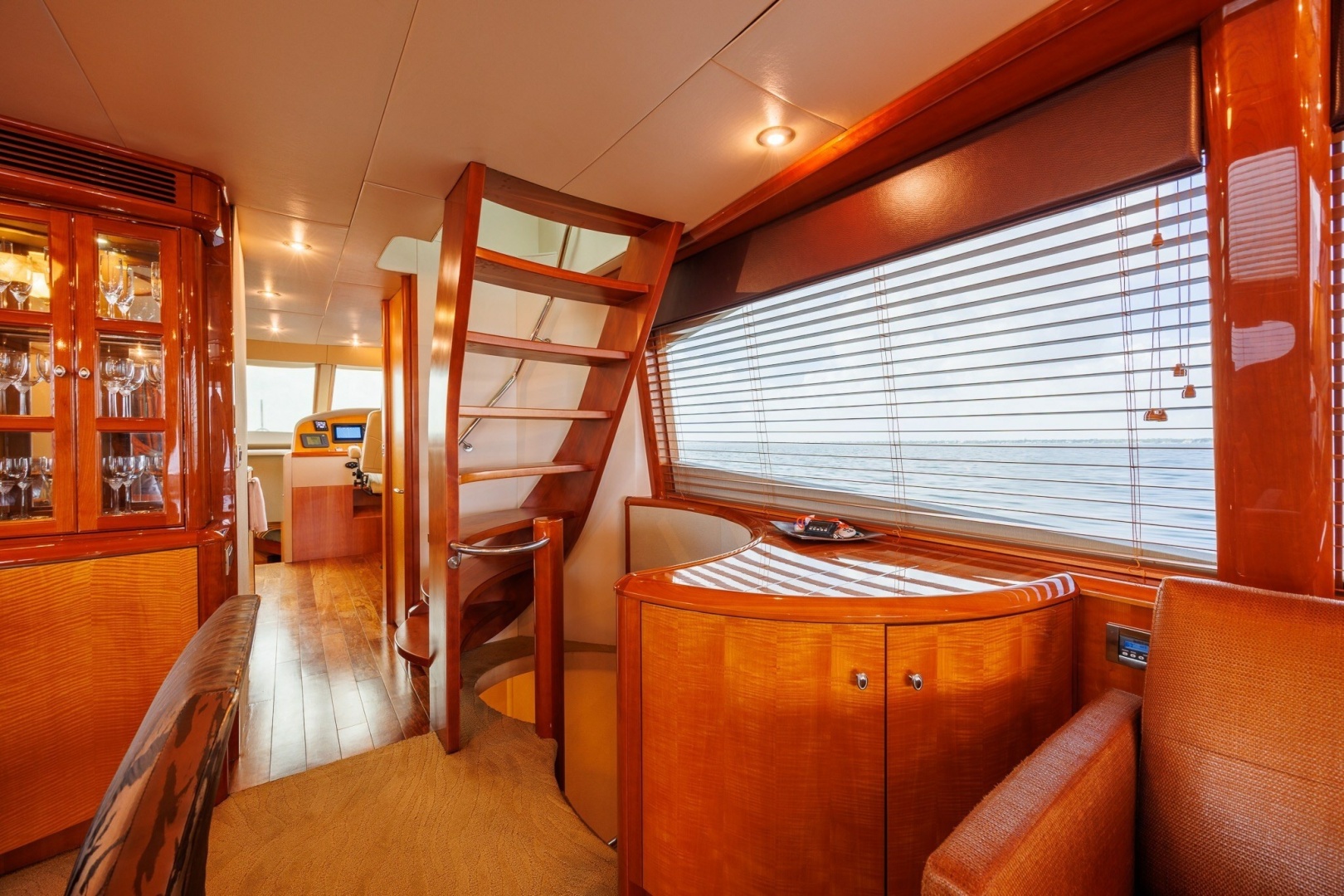 2007 Lazzara Yachts 74 MOTOR YACHT