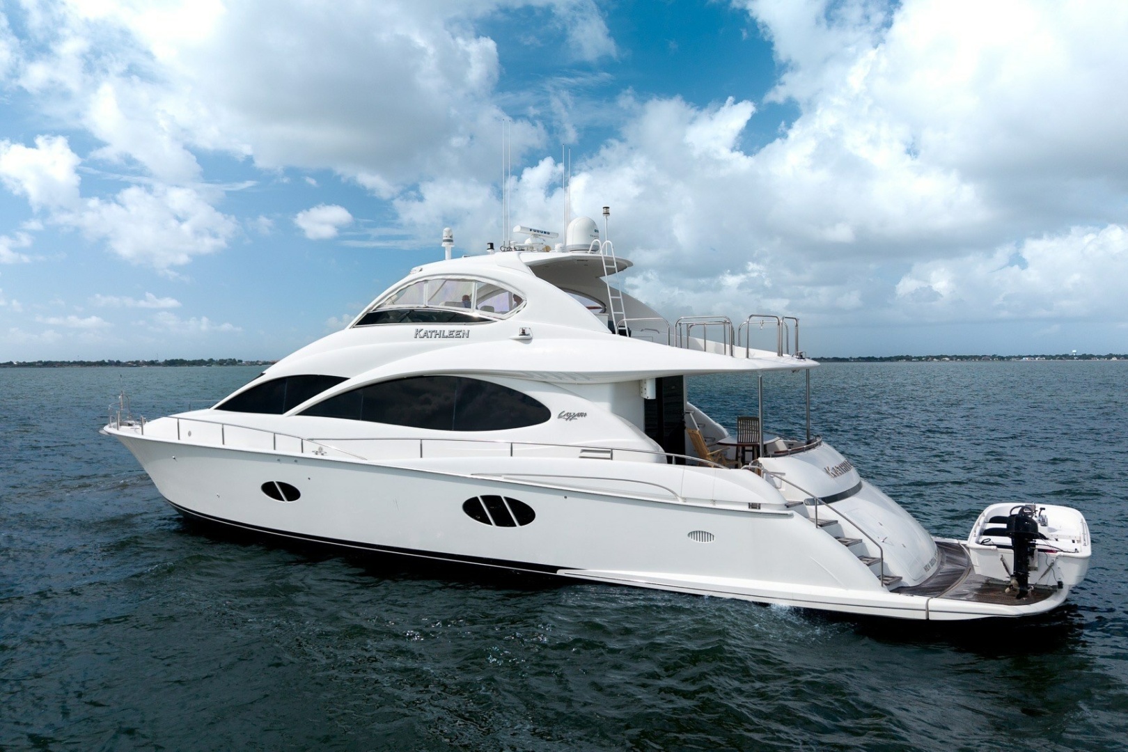 2007 Lazzara Yachts 74 MOTOR YACHT