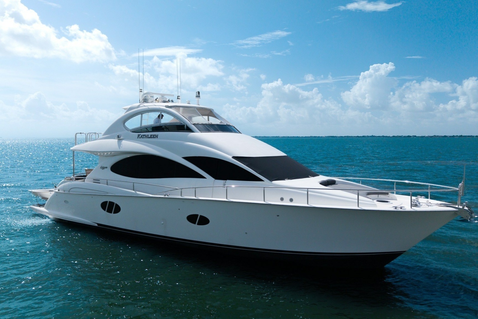 2007 Lazzara Yachts 74 MOTOR YACHT