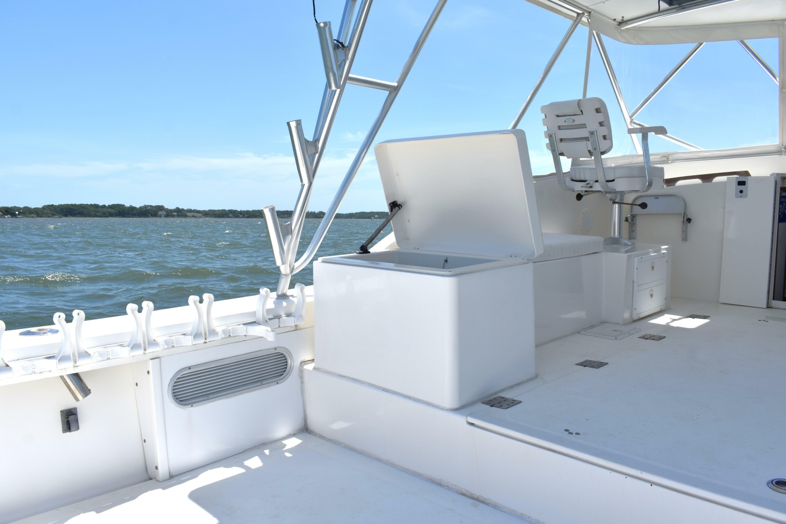 2004 Judge 34 Express