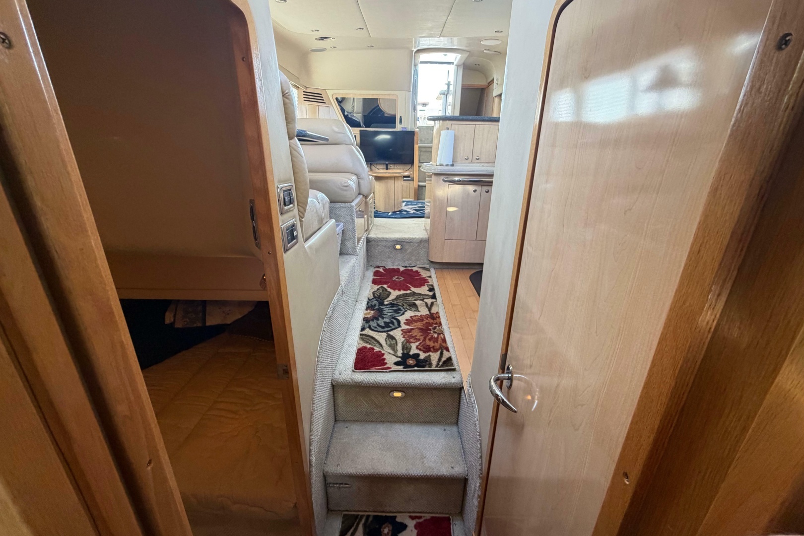 Sea Ray 480 Motor Yacht Yacht For Sale