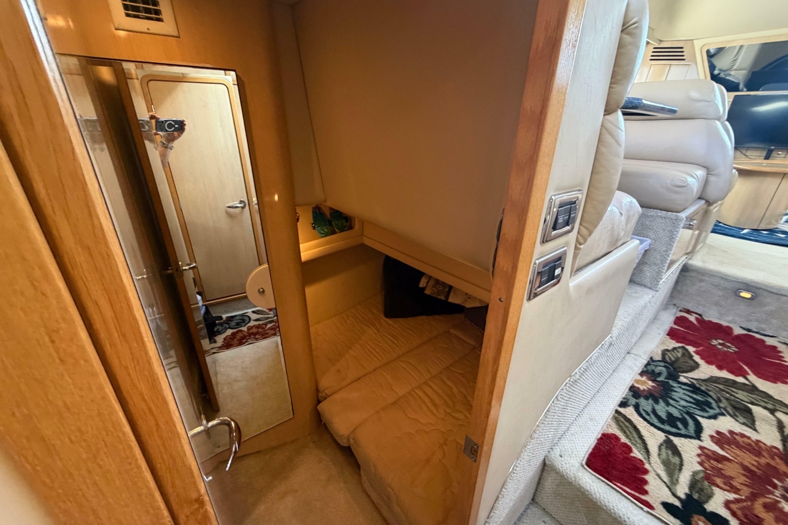 Sea Ray 480 Motor Yacht Yacht For Sale