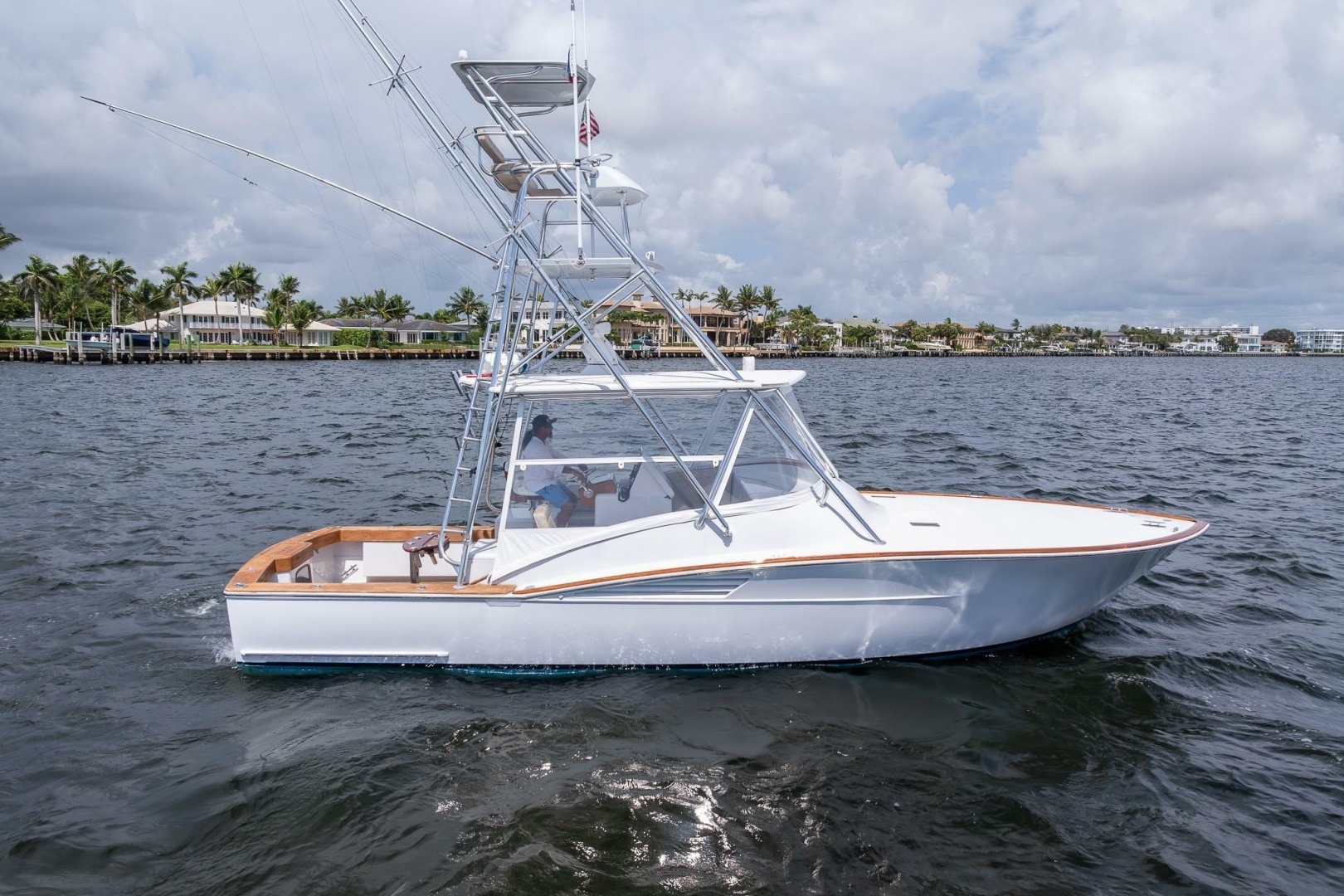 Predator 35 Express Yacht For Sale