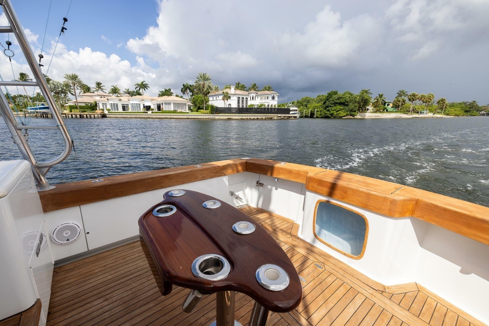 Predator 35 Express Yacht For Sale