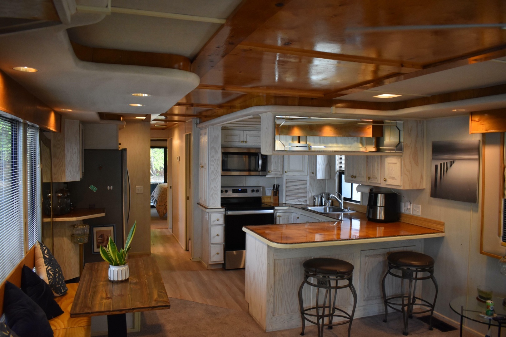 Stardust Cruisers 14.5 x 69 Yacht For Sale
