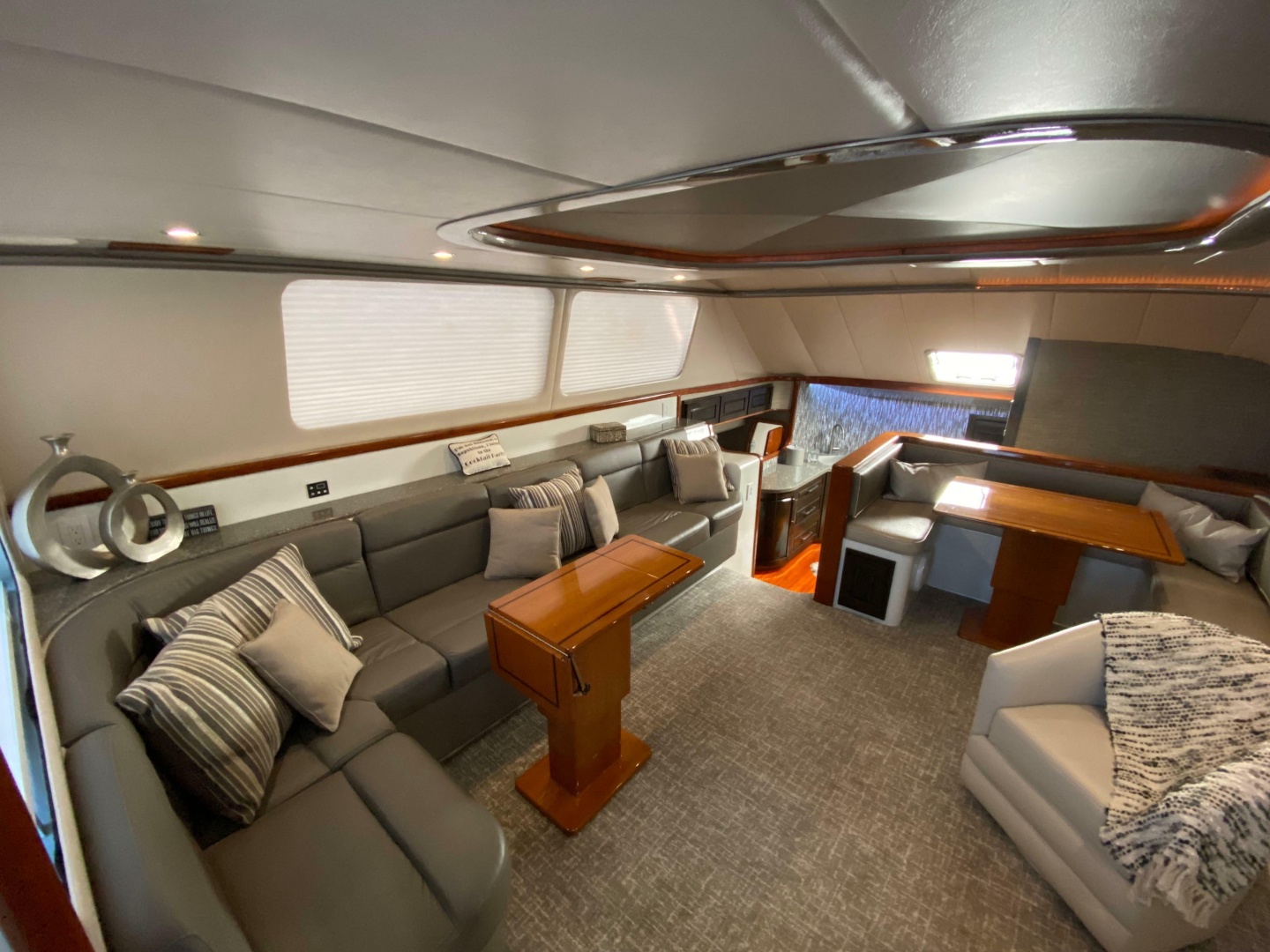 58ft Mares Yacht For Sale 58ft Mares Yacht For Sale