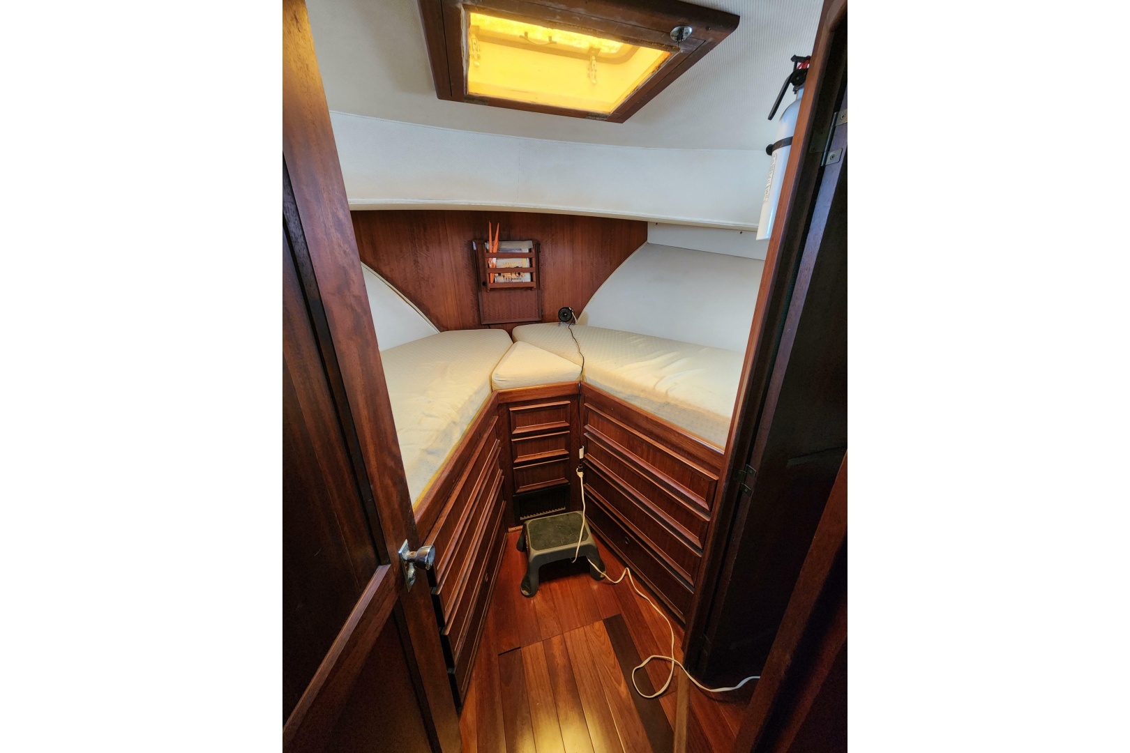 42ft Hatteras Yacht For Sale