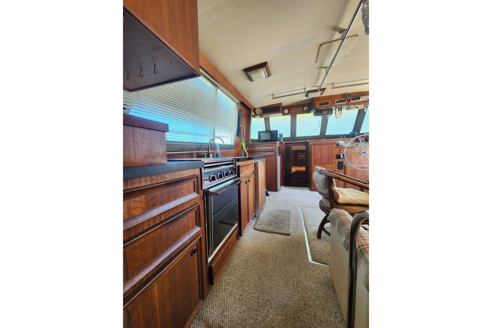 42ft Hatteras Yacht For Sale