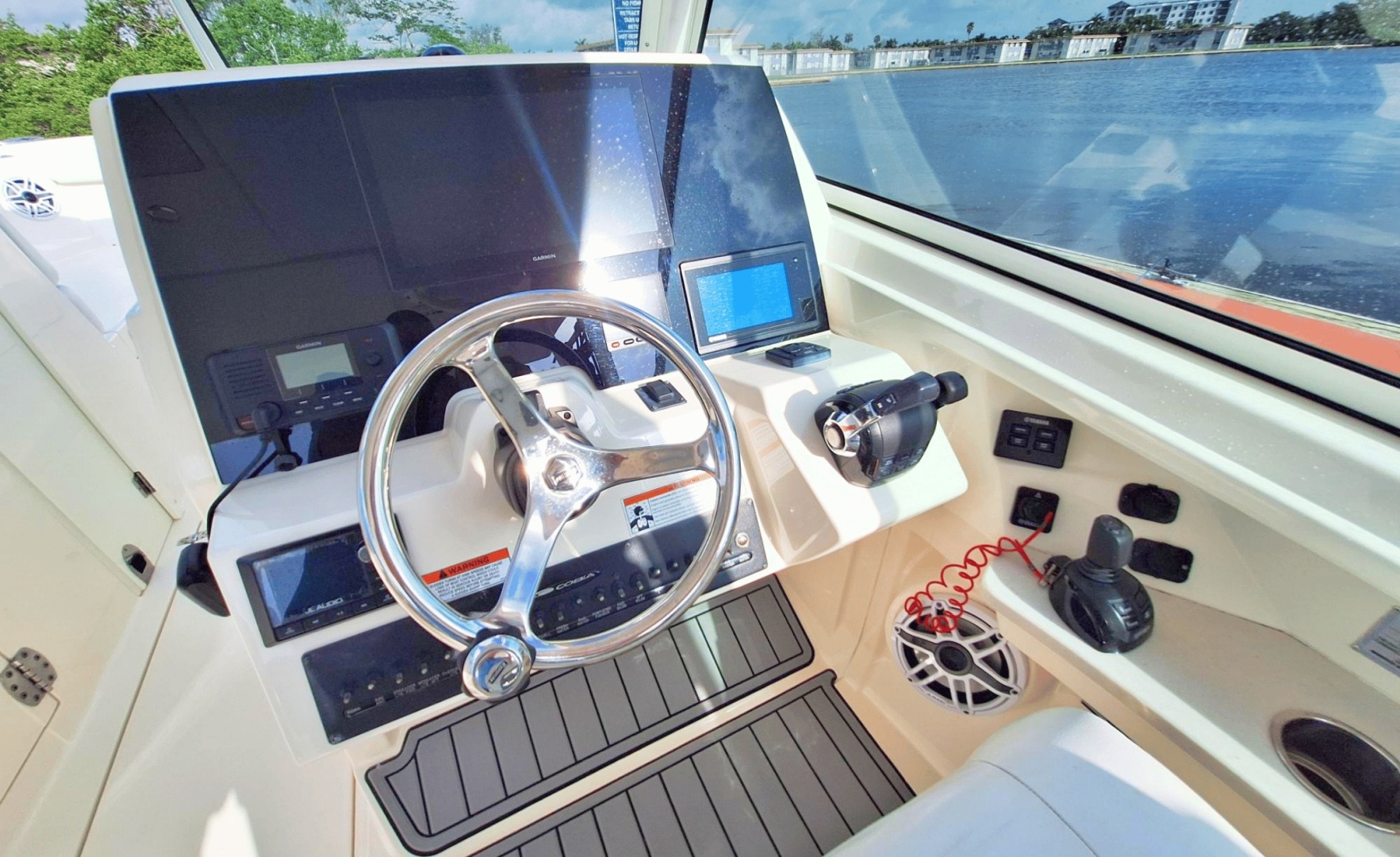 33ft Cobia Yacht For Sale
