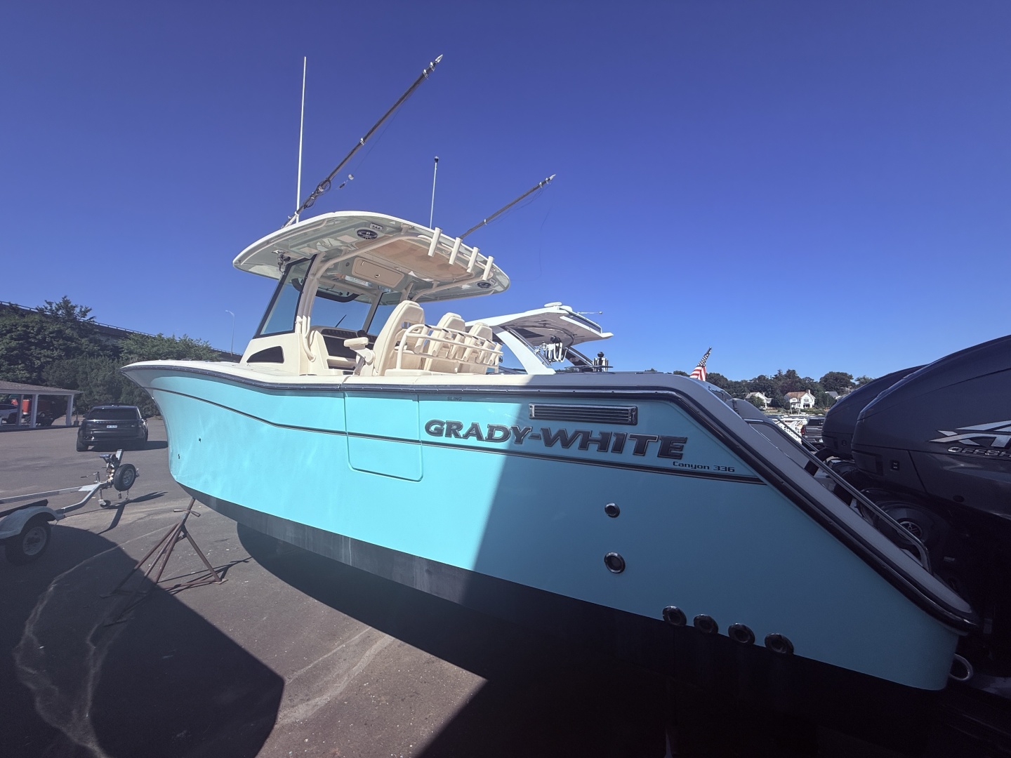 33ft Grady White Yacht For Sale