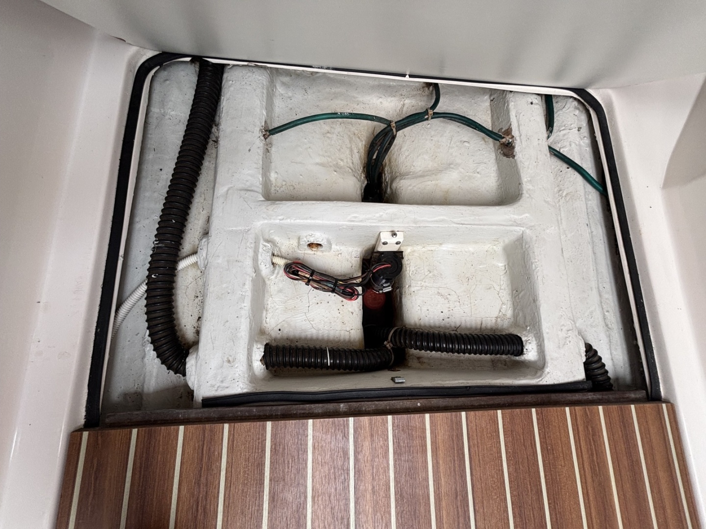 WHISTLER 33ft J Boats Yacht For Sale WHISTLER 33ft J Boats Yacht For Sale