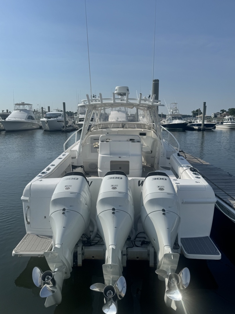 2002 Intrepid 377 Walkaround