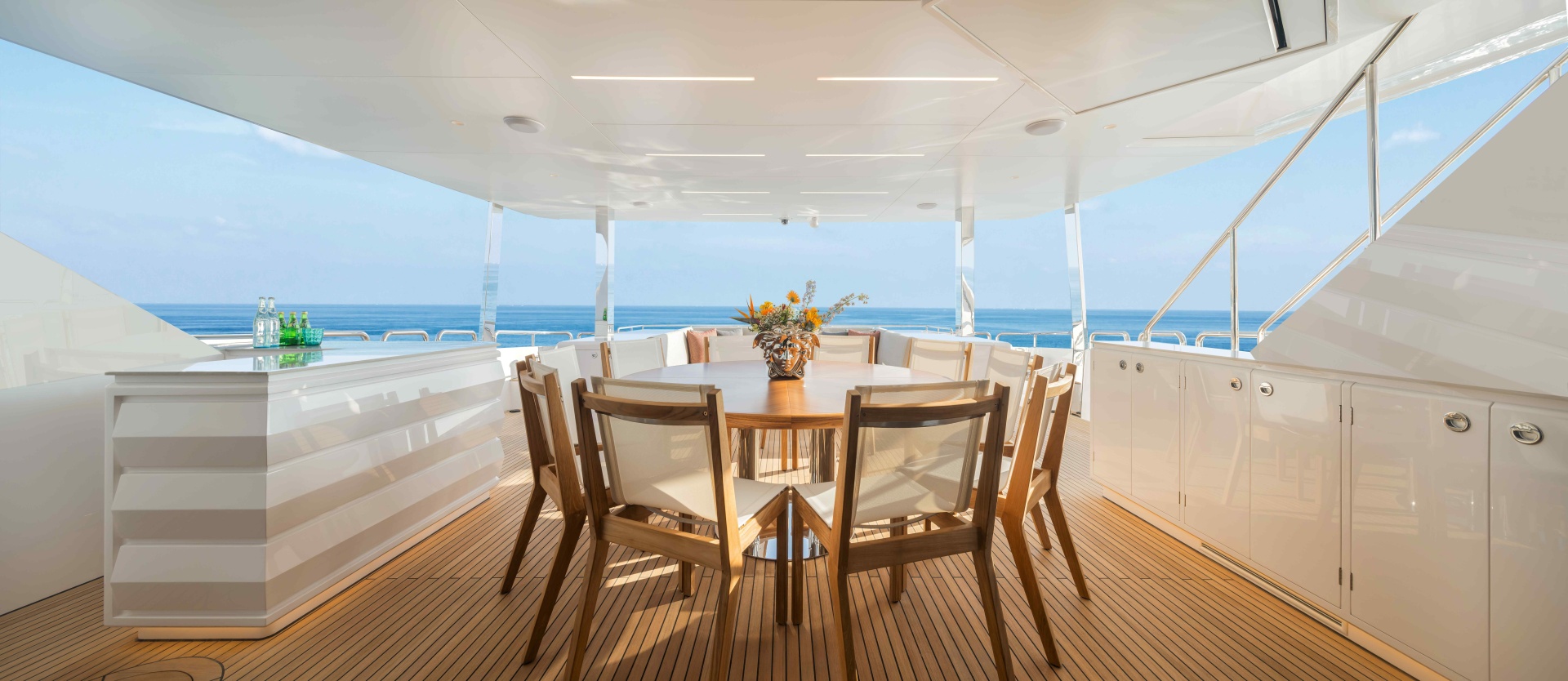 FD110 007 110ft Horizon Yacht For Sale