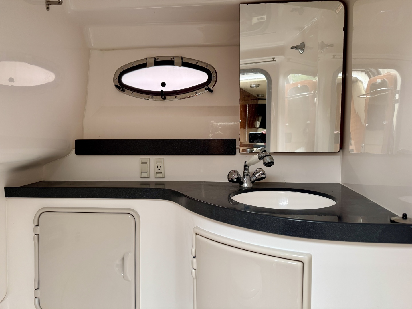 35ft Regal Yacht For Sale