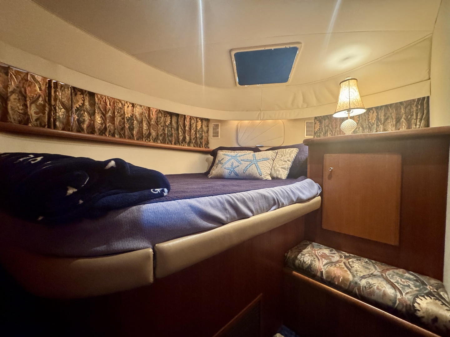 Liquid Assets 44ft Carver Yacht For Sale