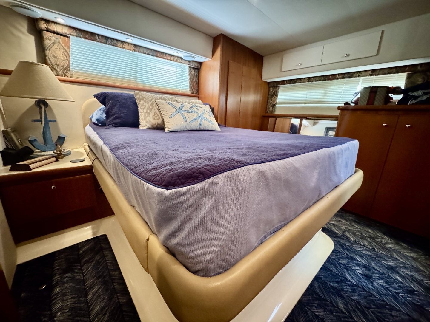 Liquid Assets 44ft Carver Yacht For Sale