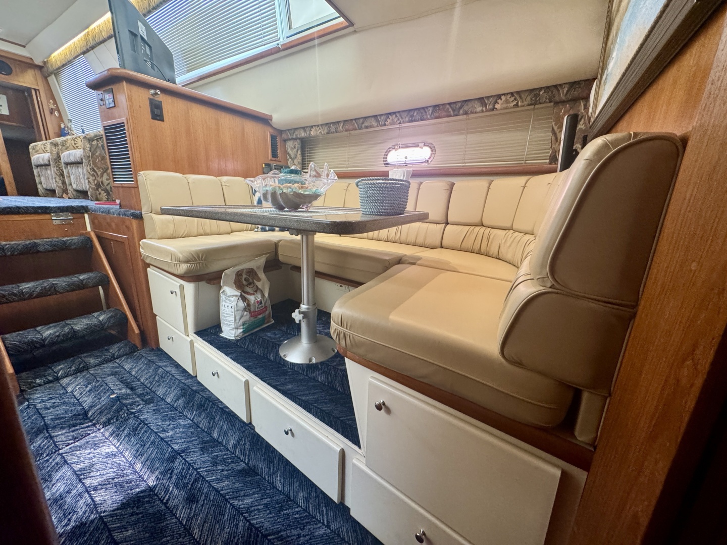 1997 Carver 445 Aft Cabin