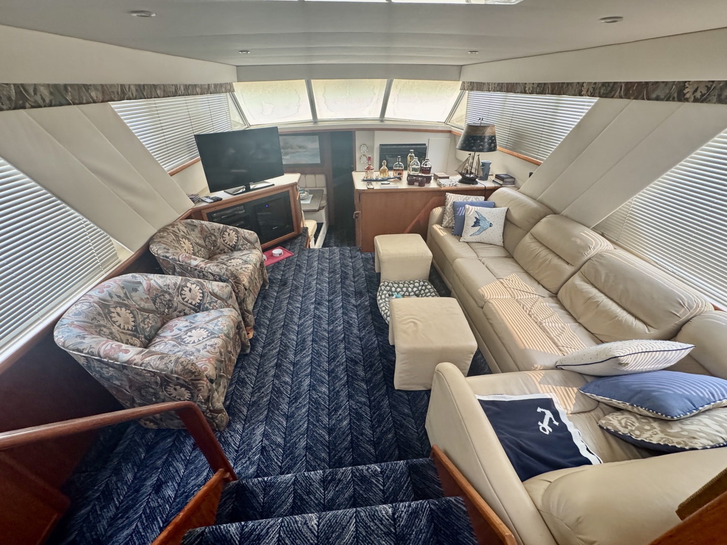 Liquid Assets 44ft Carver Yacht For Sale