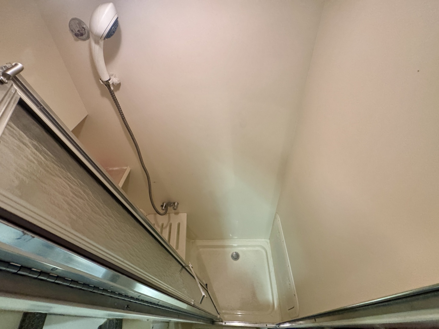 1997 Carver 445 Aft Cabin