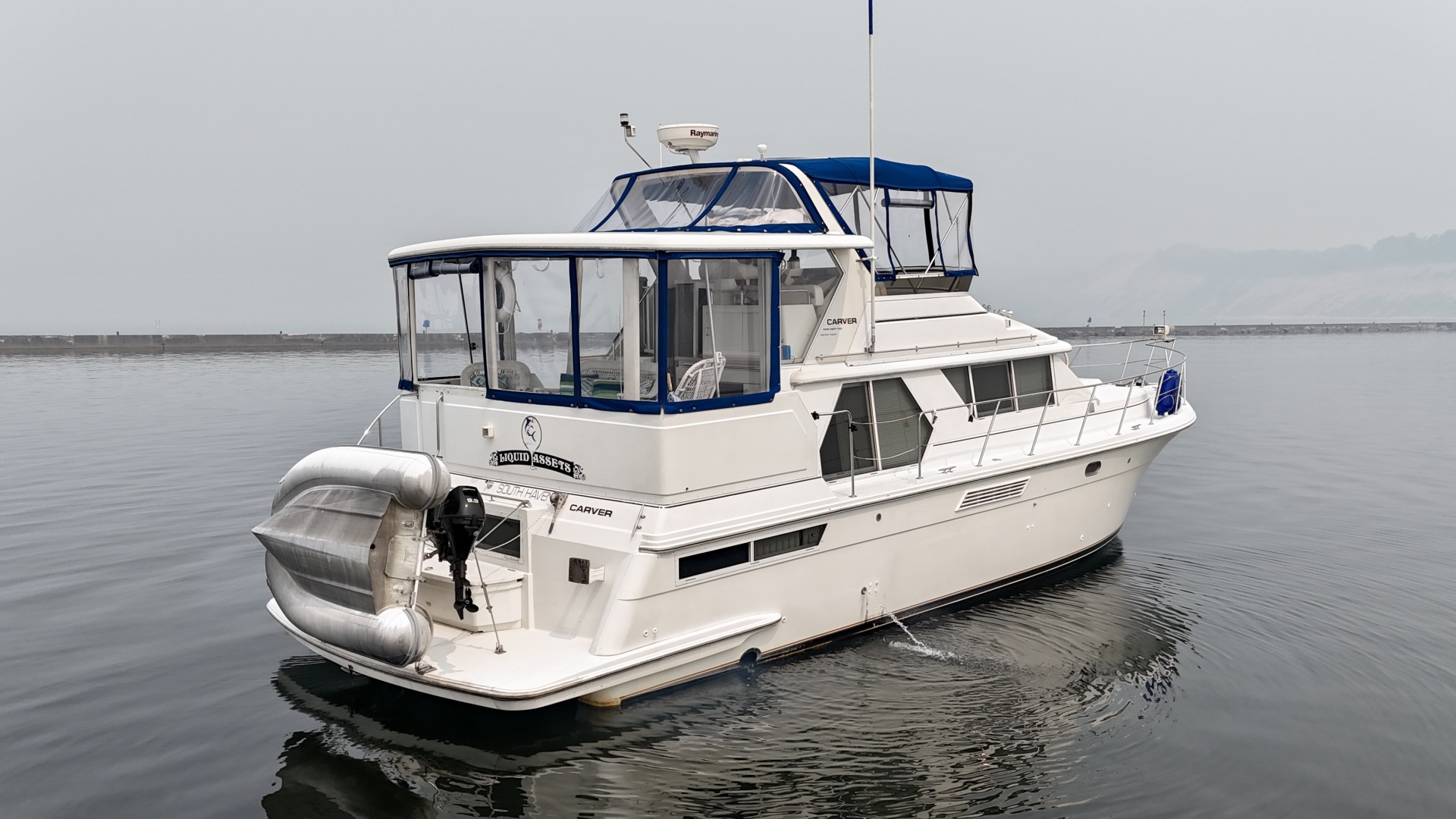 1997 Carver 445 Aft Cabin