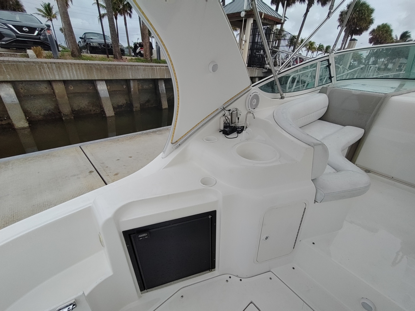 33ft Cruisers Yachts Yacht For Sale