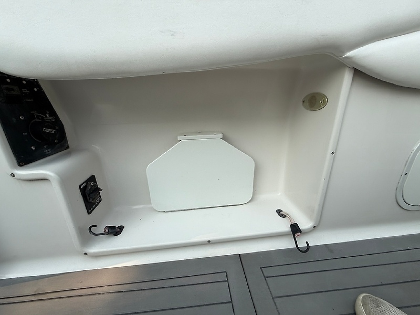 Ruff Life 26ft Four Winns Yacht For Sale