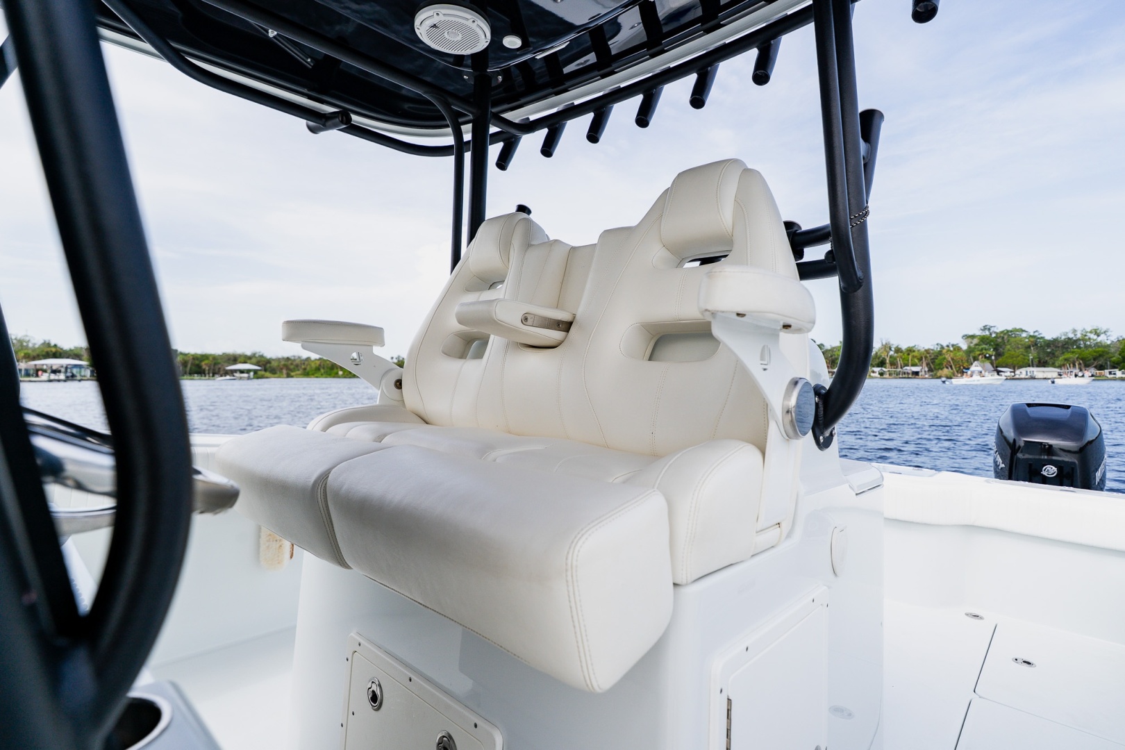 34ft Freeman Yacht For Sale