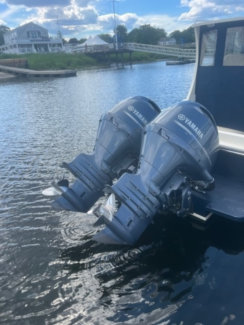 Twin Yamaha F150