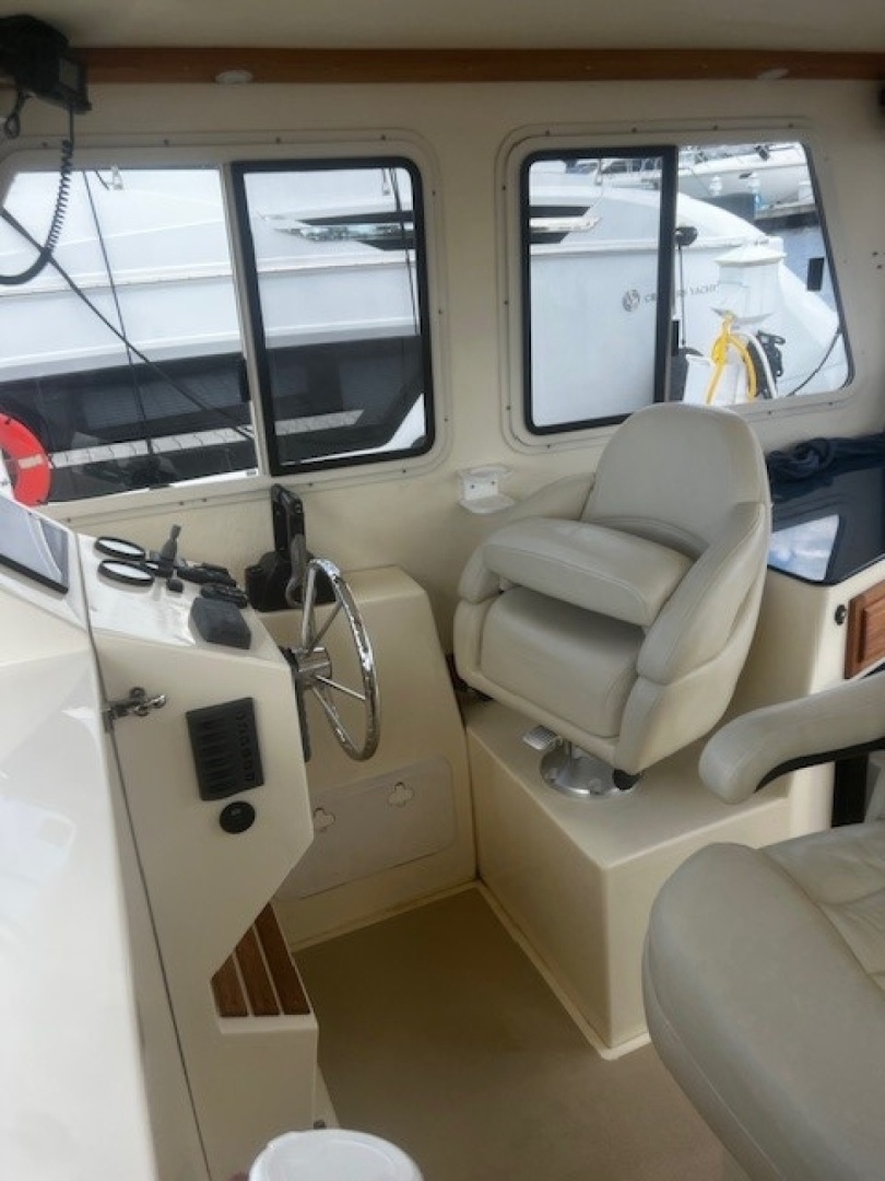 Helm Seating