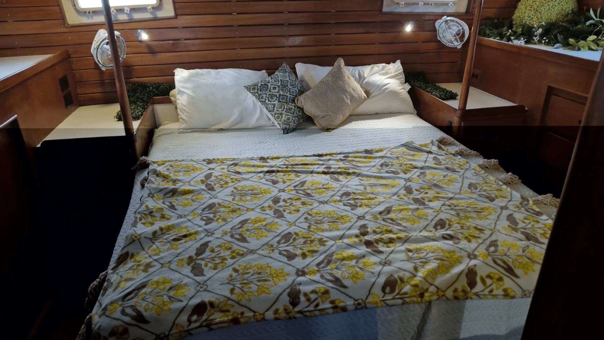 44ft Island Gypsy Yacht For Sale