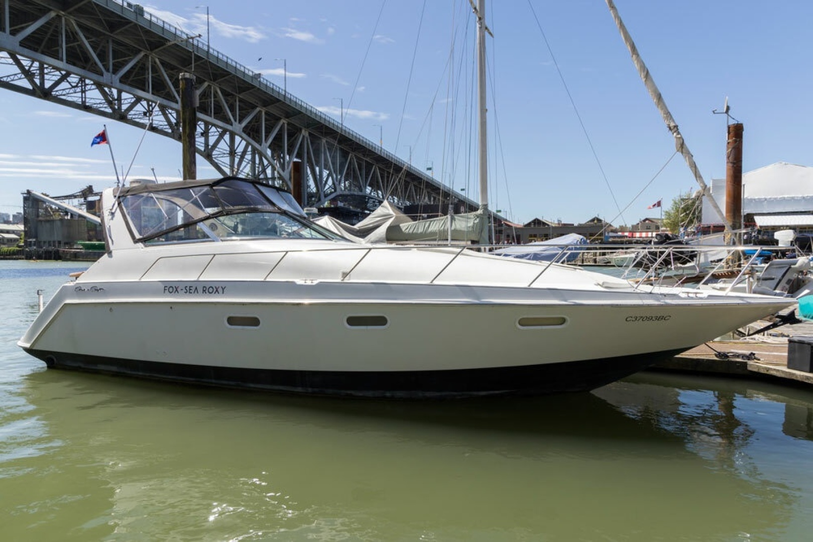 1993 Chris-Craft 380 Continental