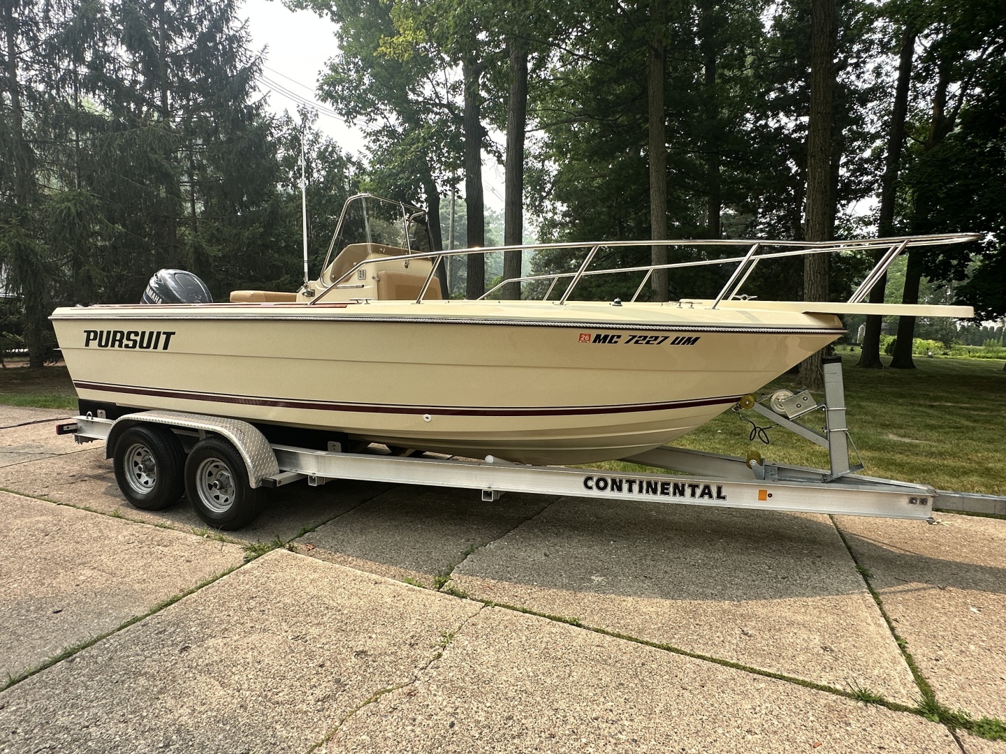 1988 Pursuit 