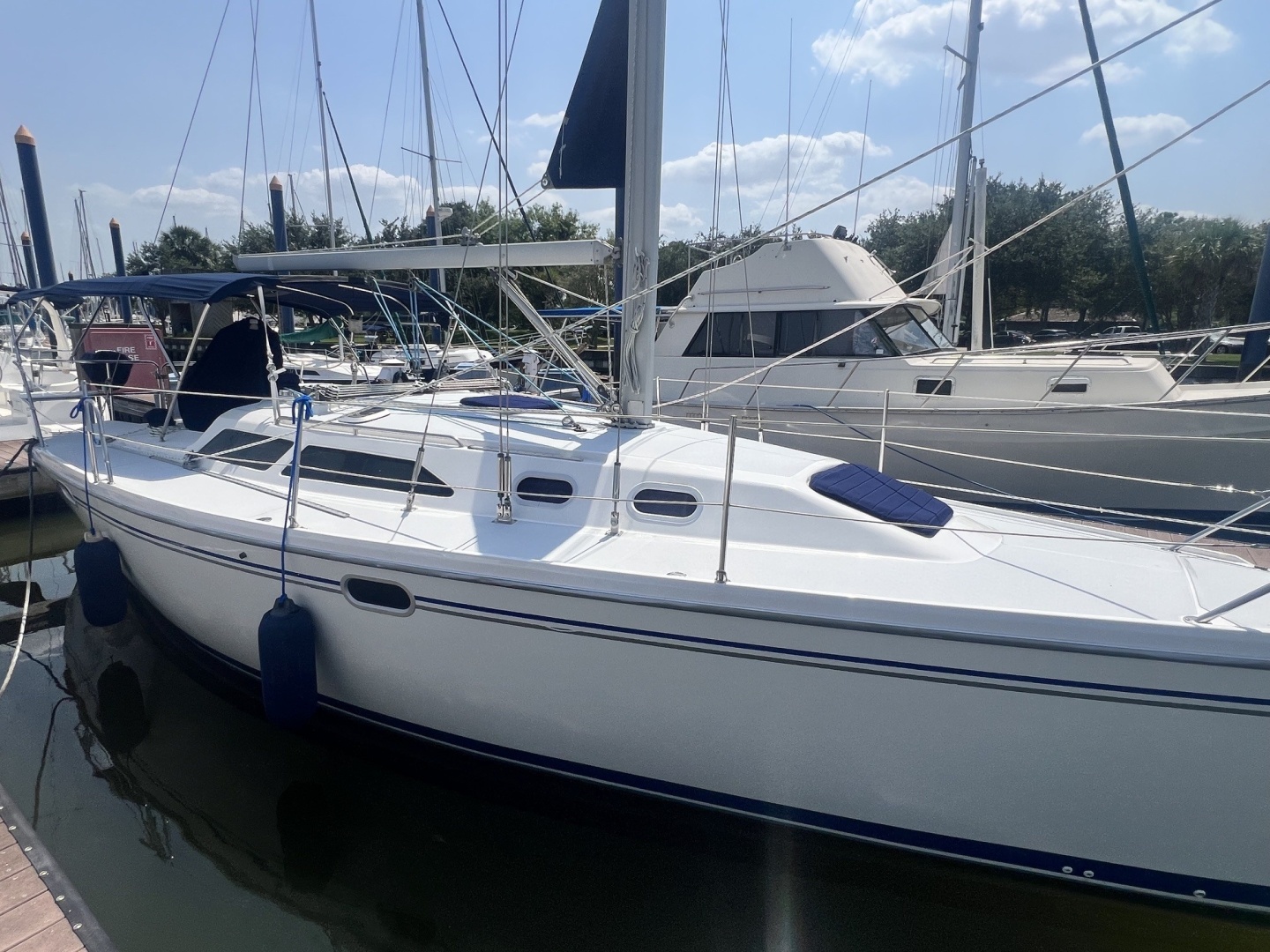 2004 Catalina 320