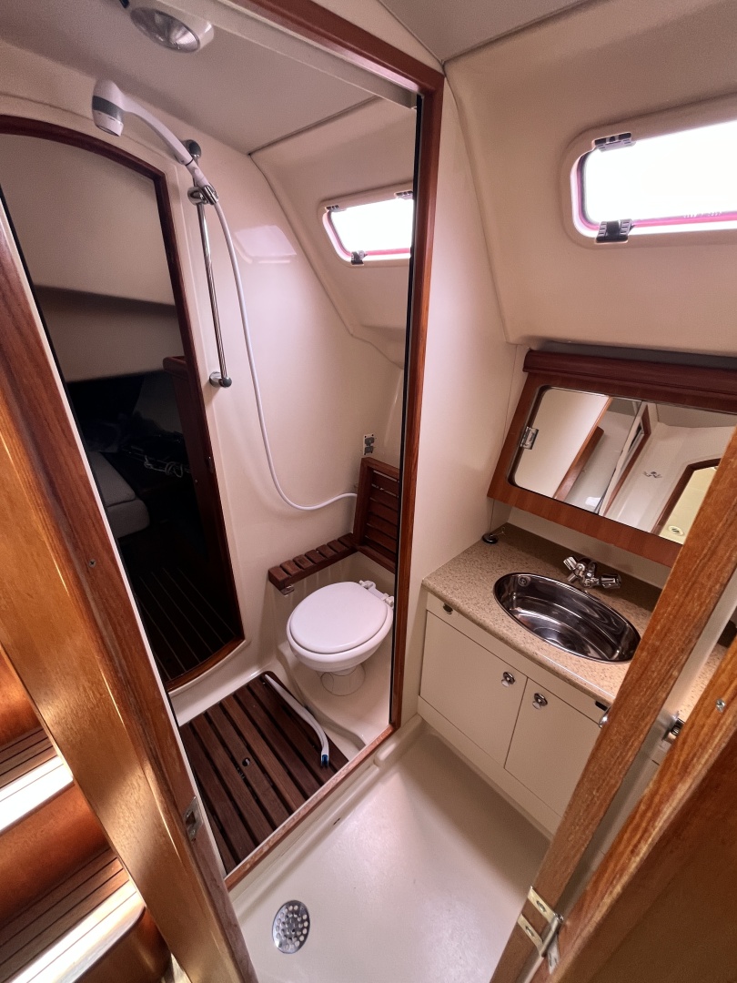 Second Wind 38ft Hunter Yacht For Sale