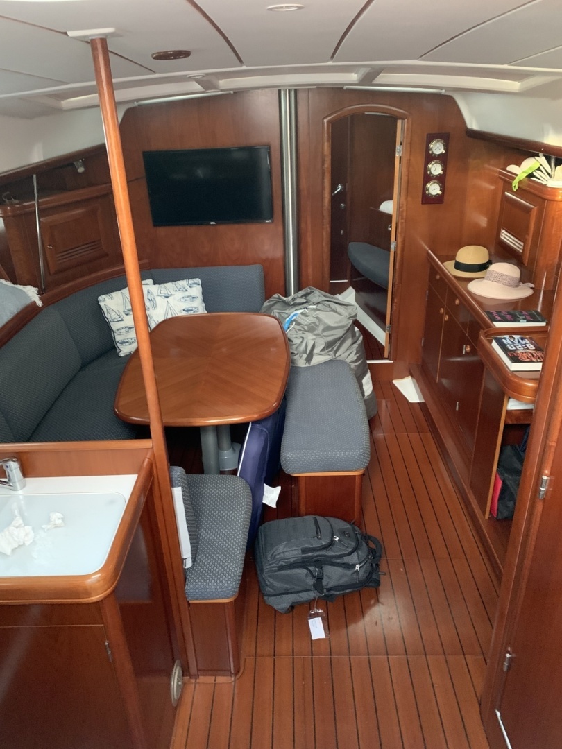 39' 4" | 2003 | Beneteau 393