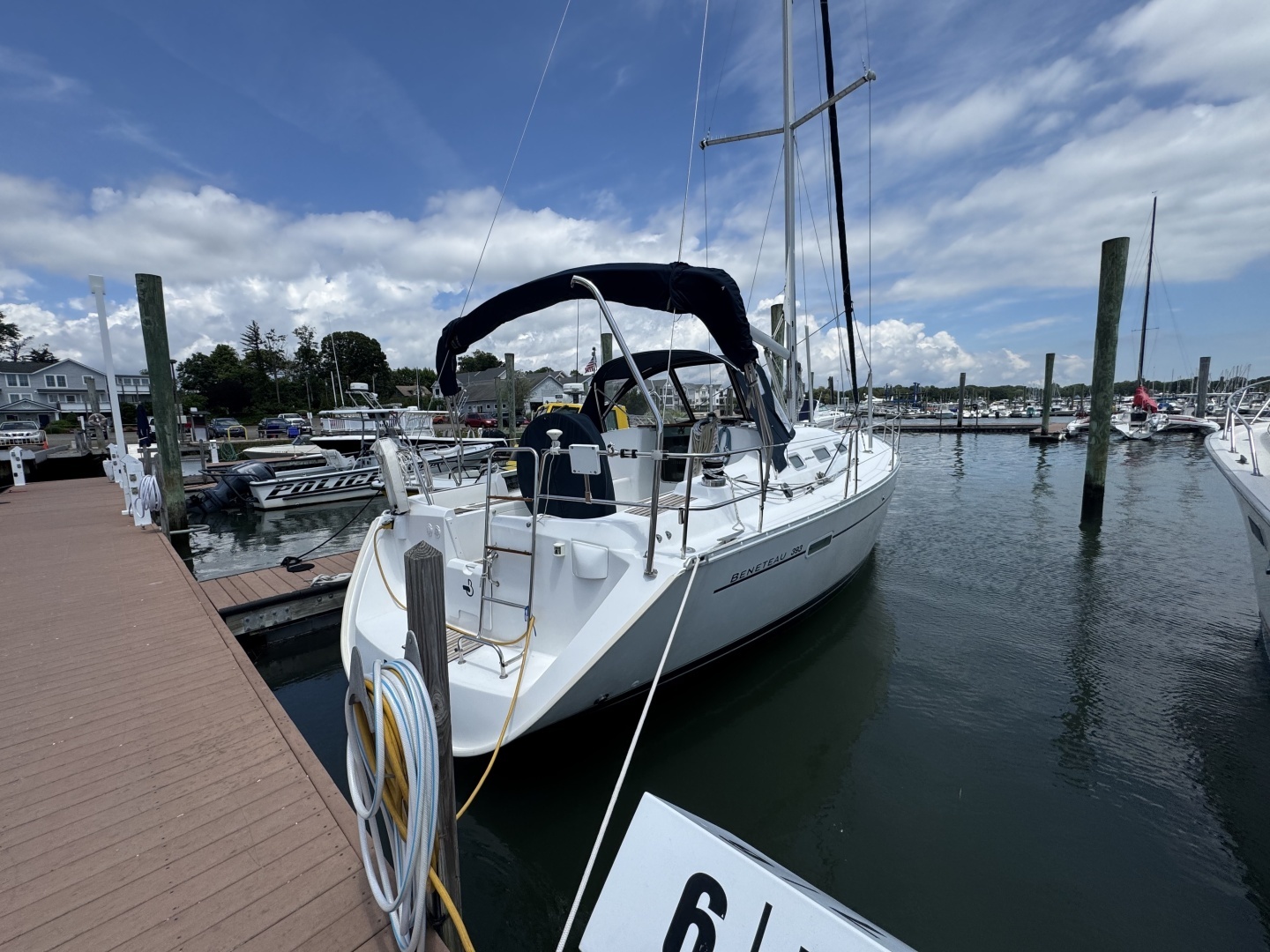 39' 4" | 2003 | Beneteau 393