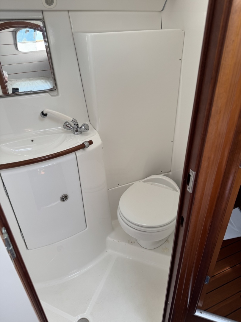 39' 4" | 2003 | Beneteau 393