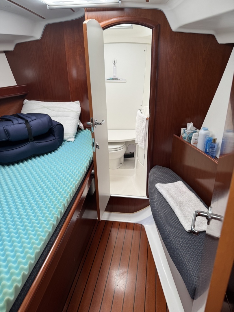 39' 4" | 2003 | Beneteau 393