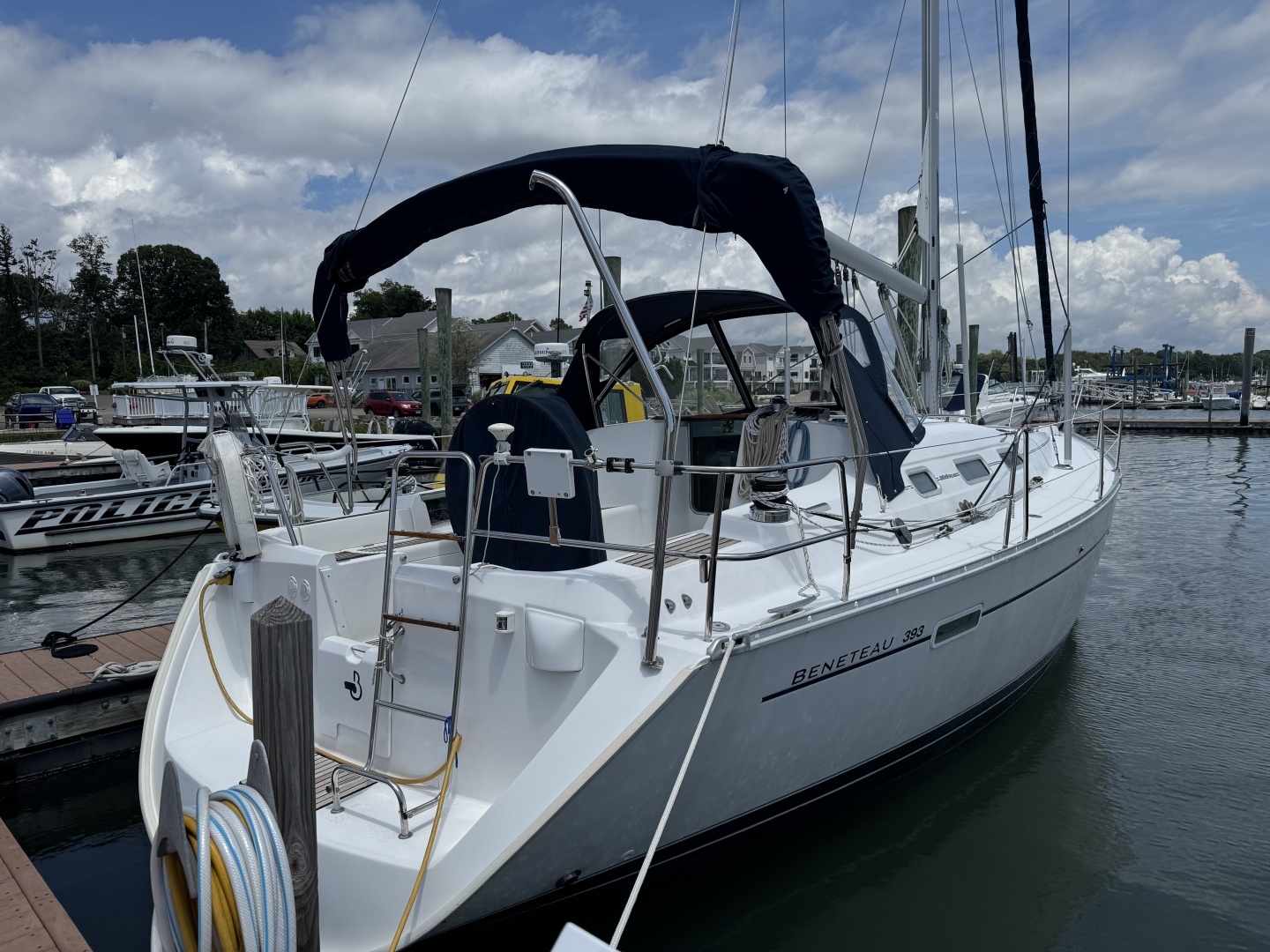 39' 4" | 2003 | Beneteau 393