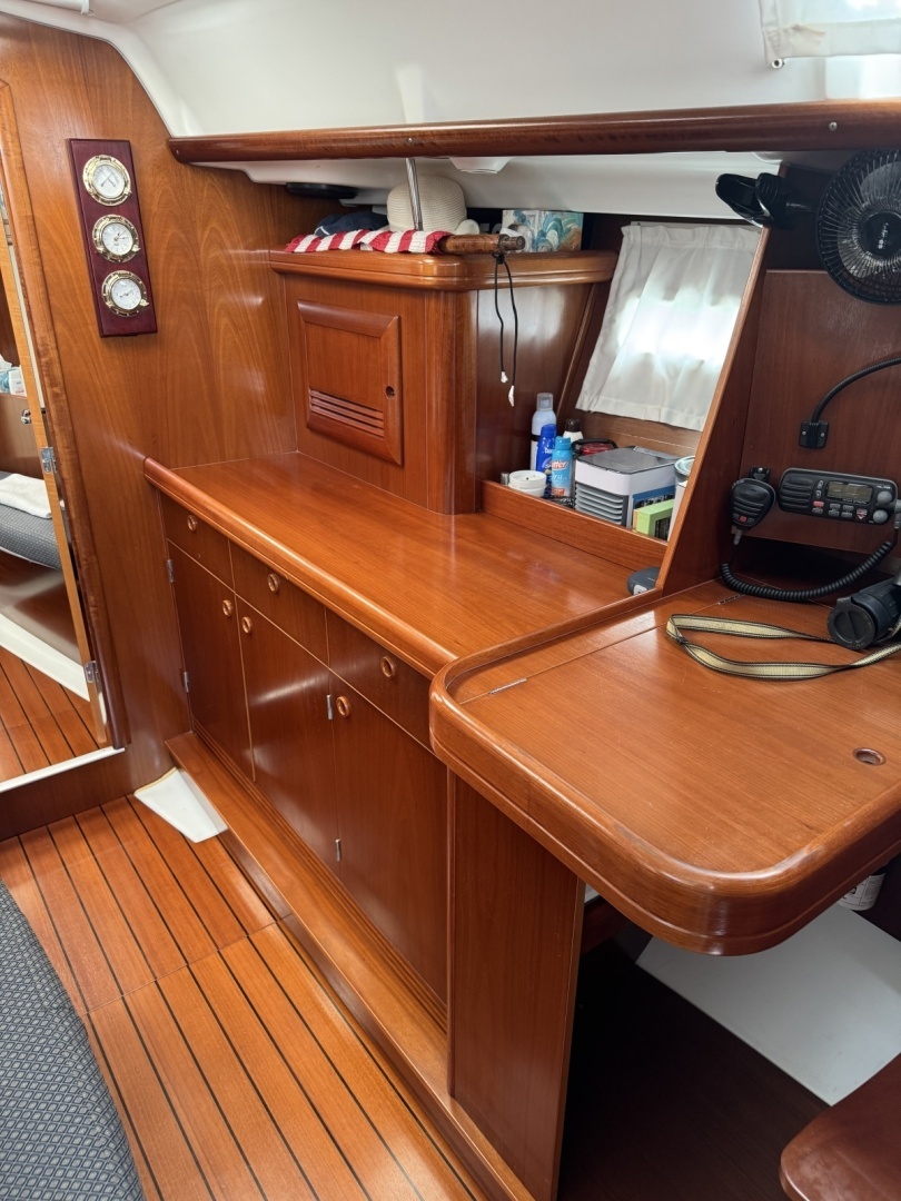 39' 4" | 2003 | Beneteau 393