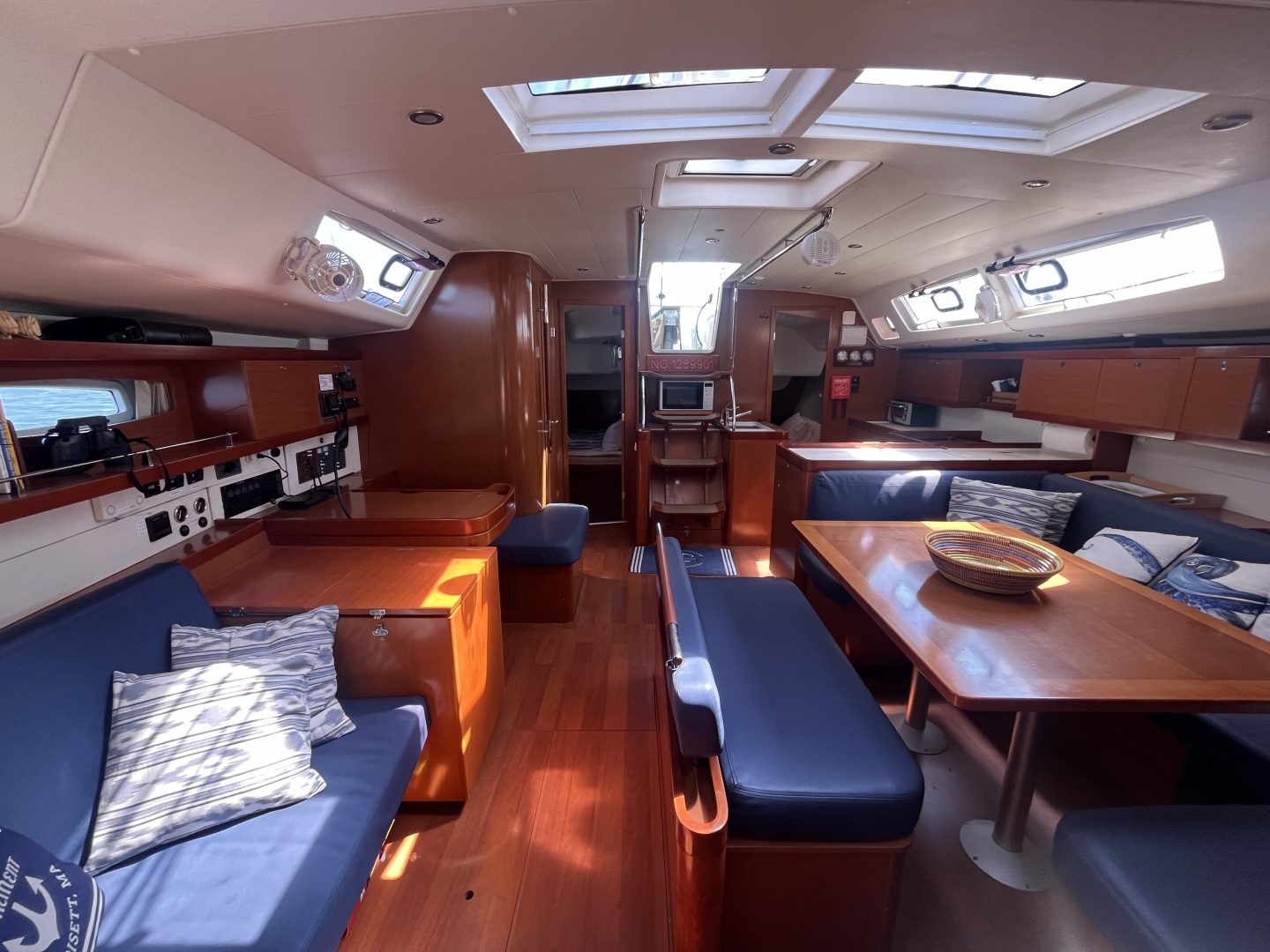 2011 Beneteau Oceanis 54
