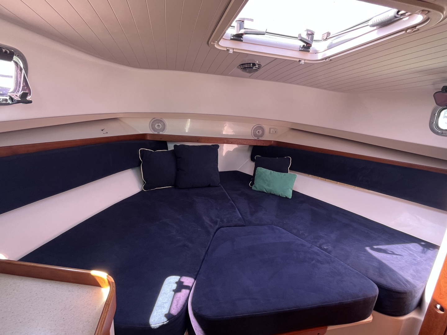 Early Light 29ft Surf Hunter Yacht For Sale