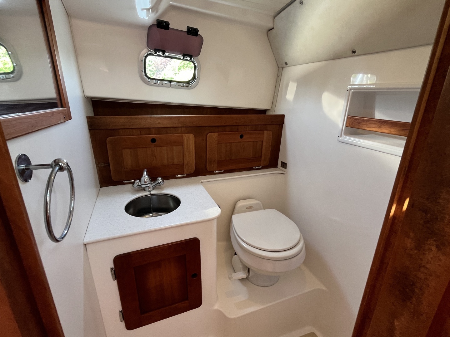 Early Light 29ft Surf Hunter Yacht For Sale