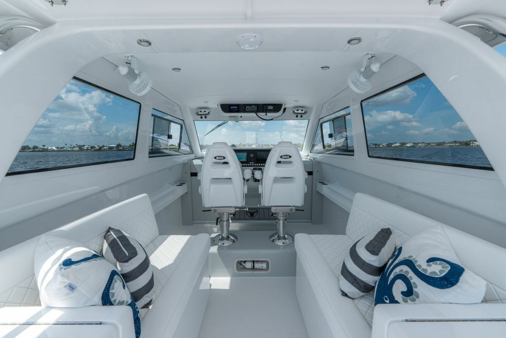 TORO 40ft Powercat Yacht For Sale