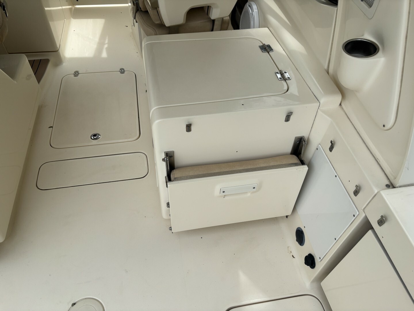 27ft Scout Yacht For Sale