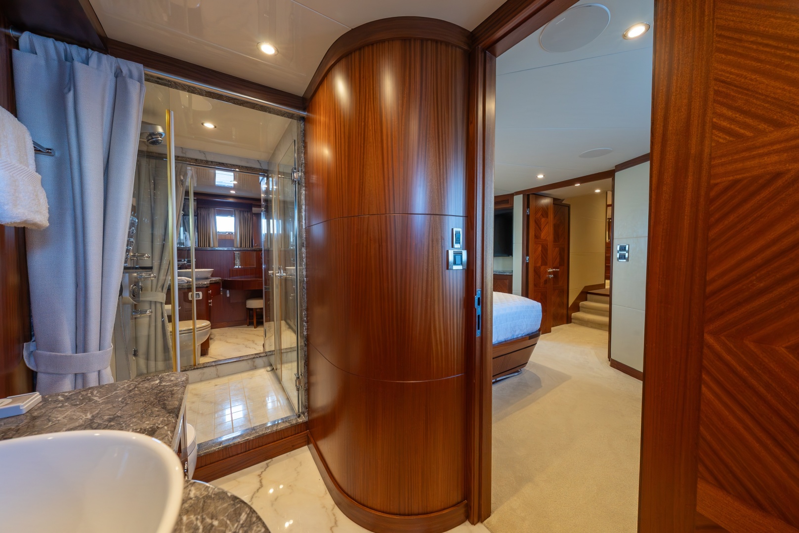 ABOAT TIME 90ft Ocean Alexander Yacht For Sale ABOAT TIME 90ft Ocean Alexander Yacht For Sale