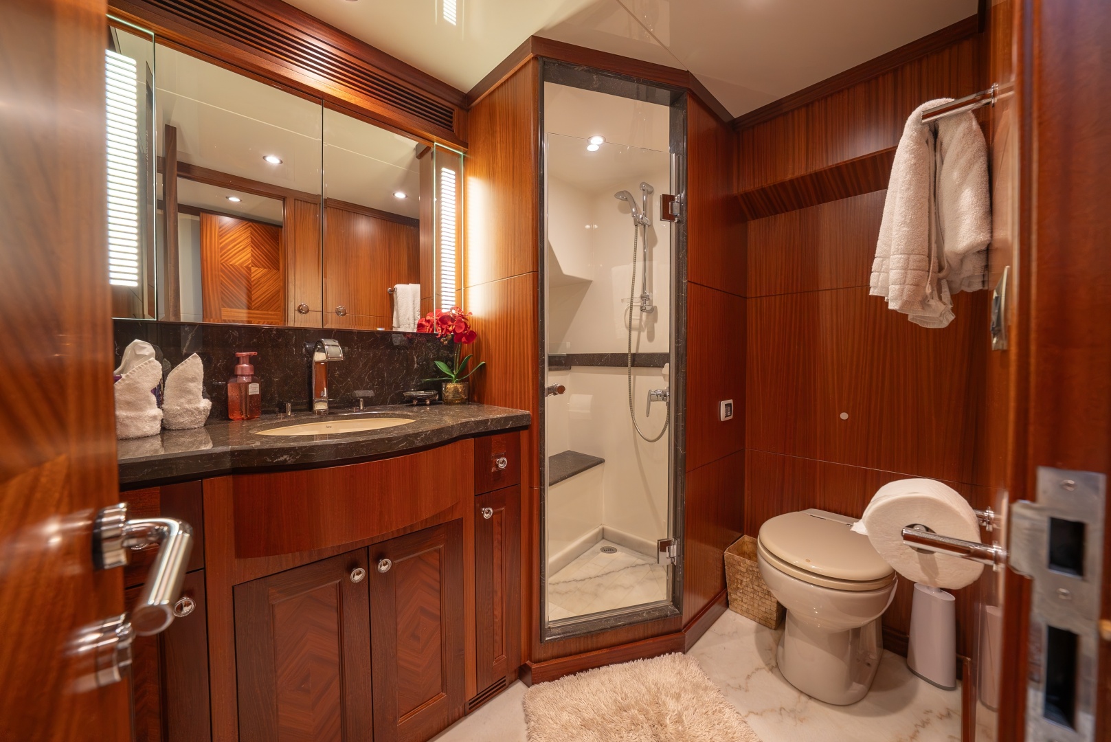 ABOAT TIME 90ft Ocean Alexander Yacht For Sale ABOAT TIME 90ft Ocean Alexander Yacht For Sale