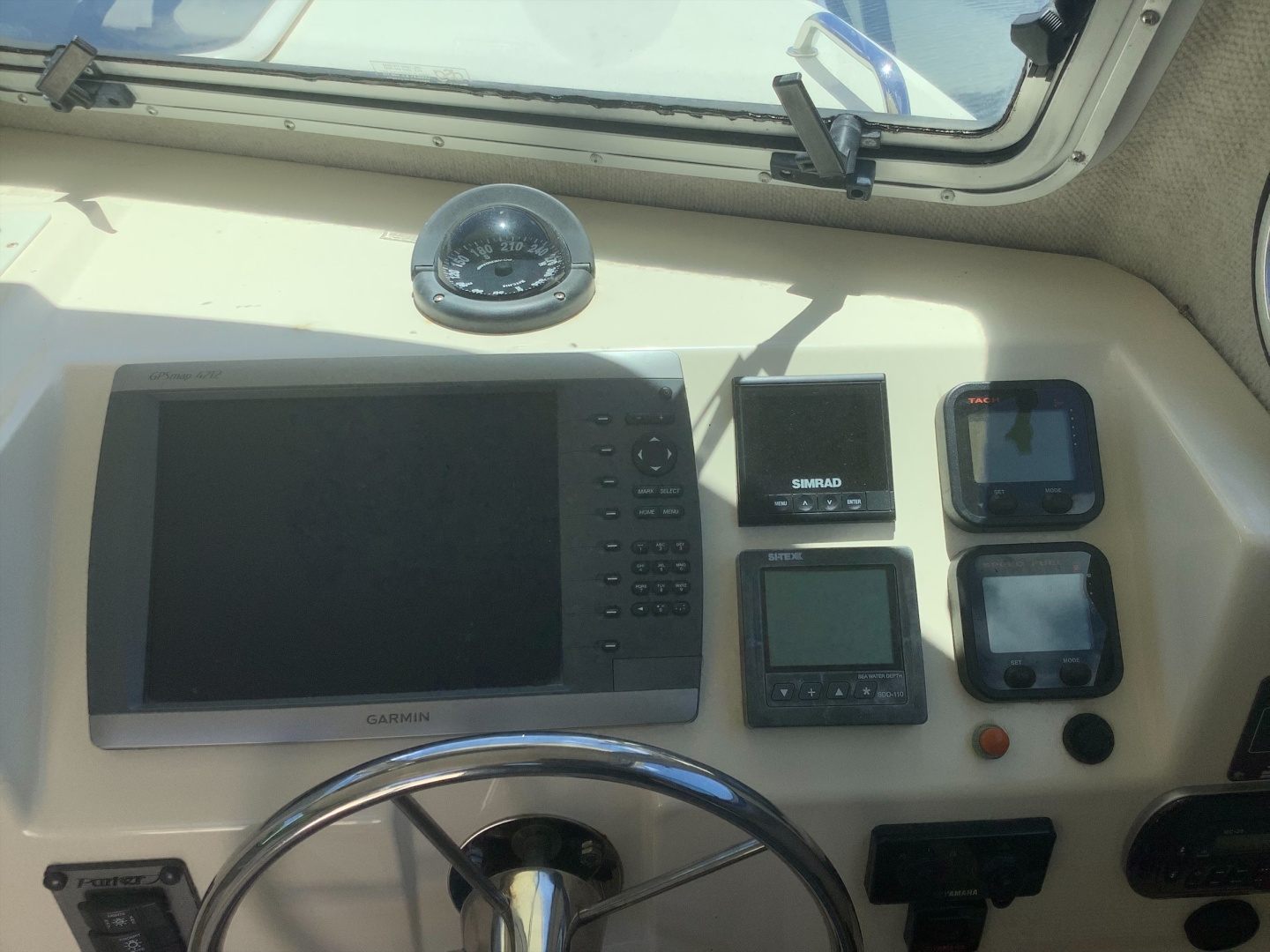 2012 Parker 2520 XL Sport Cabin