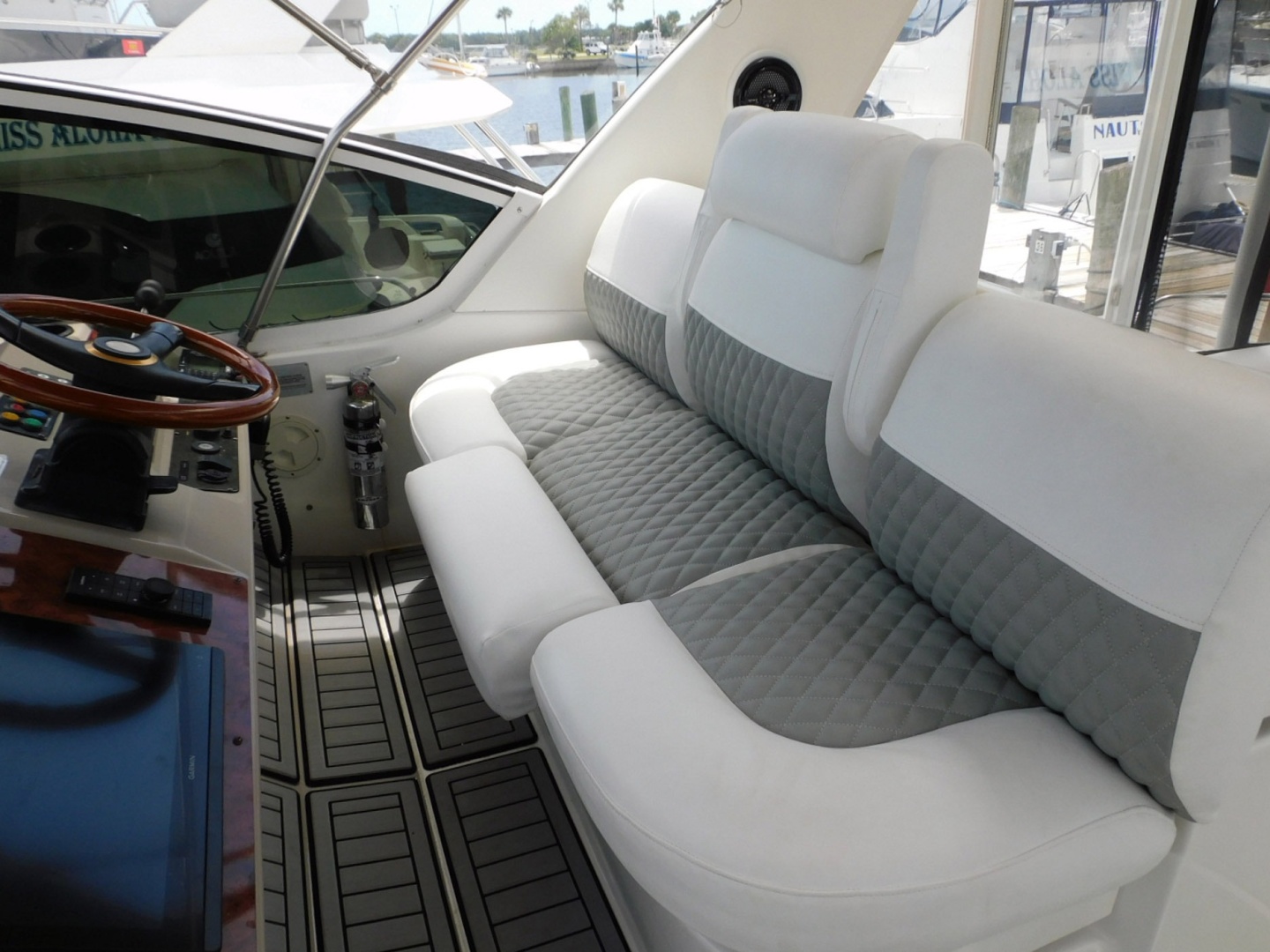 44ft Cruisers Yachts Yacht For Sale 44ft Cruisers Yachts Yacht For Sale